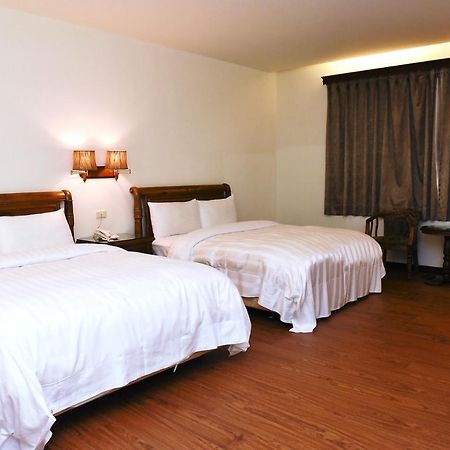 England Business Motel Yilan Kültér fotó