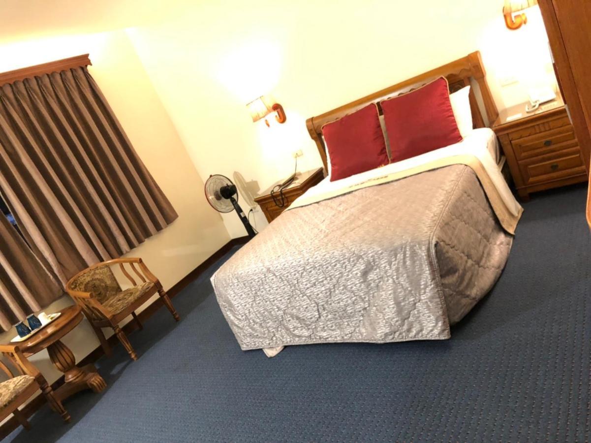 England Business Motel Yilan Kültér fotó