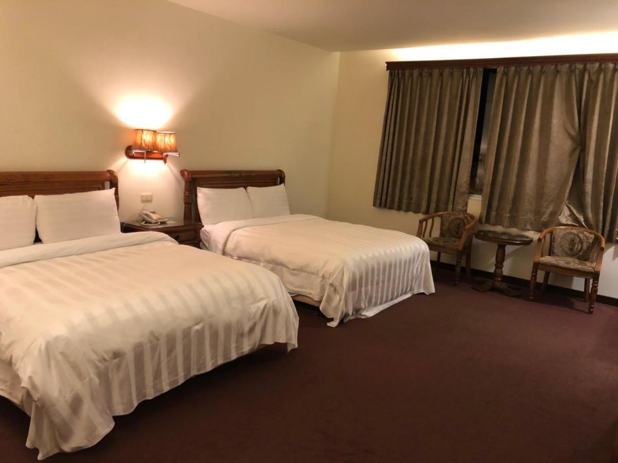 England Business Motel Yilan Kültér fotó
